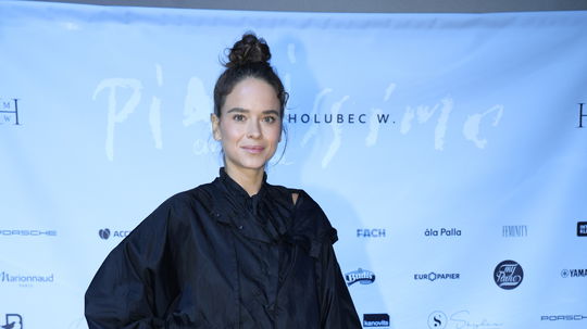 Herečka Kristína Svarinská v kreácii Nehera na...