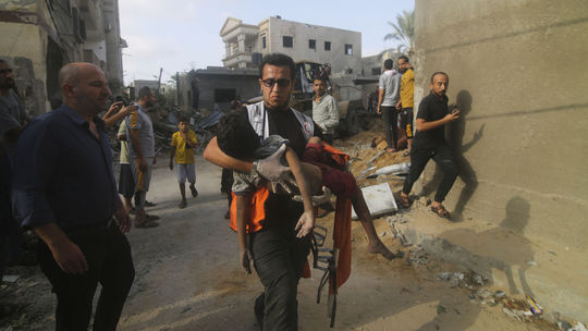 ONLINE: Izrael útočí v Gaze, na Západnom brehu i v Sýrii. Zlikvidoval 'bunku potápačov', ktorá prenikla do Izraela