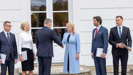 Na snímke uprostred vpravo prezidentka Zuzana...