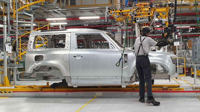 SR Jaguar Land Rover Elektromobily Výroba NRX