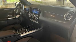 Mercedes B 250 e (2023)