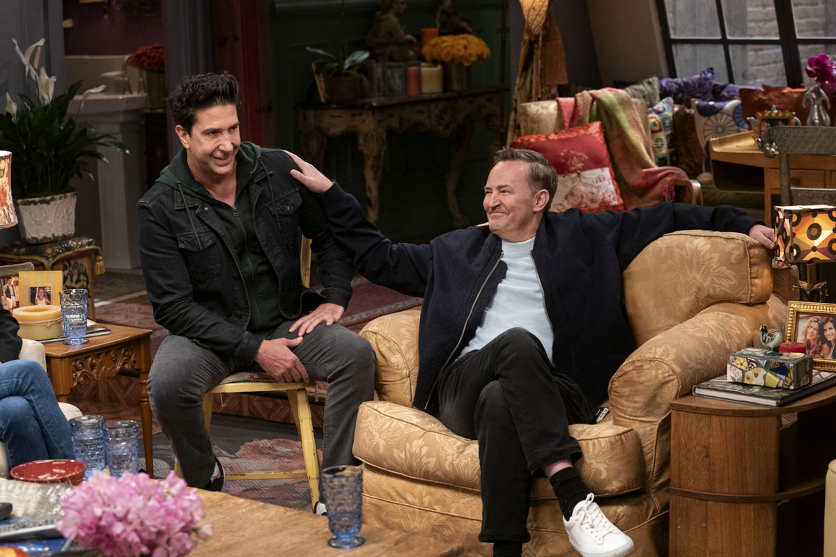 Herci David Schwimmer (vľavo) a Matthew Perry...