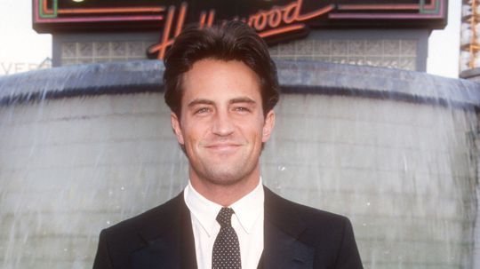 Matthew Perry na zábere z roku 1994.