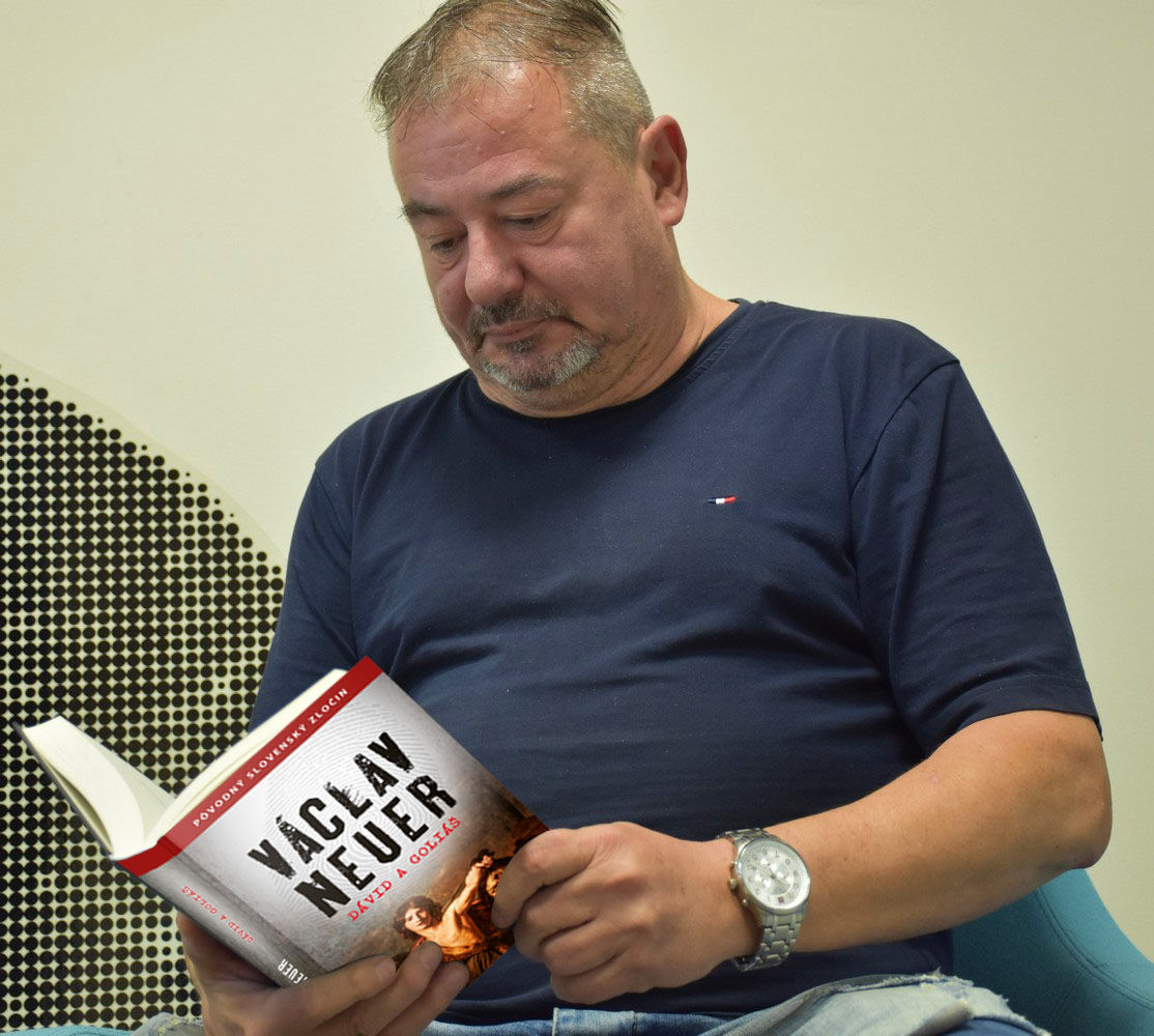 Václav Neuer, autor novinky Dávid a Goliáš.