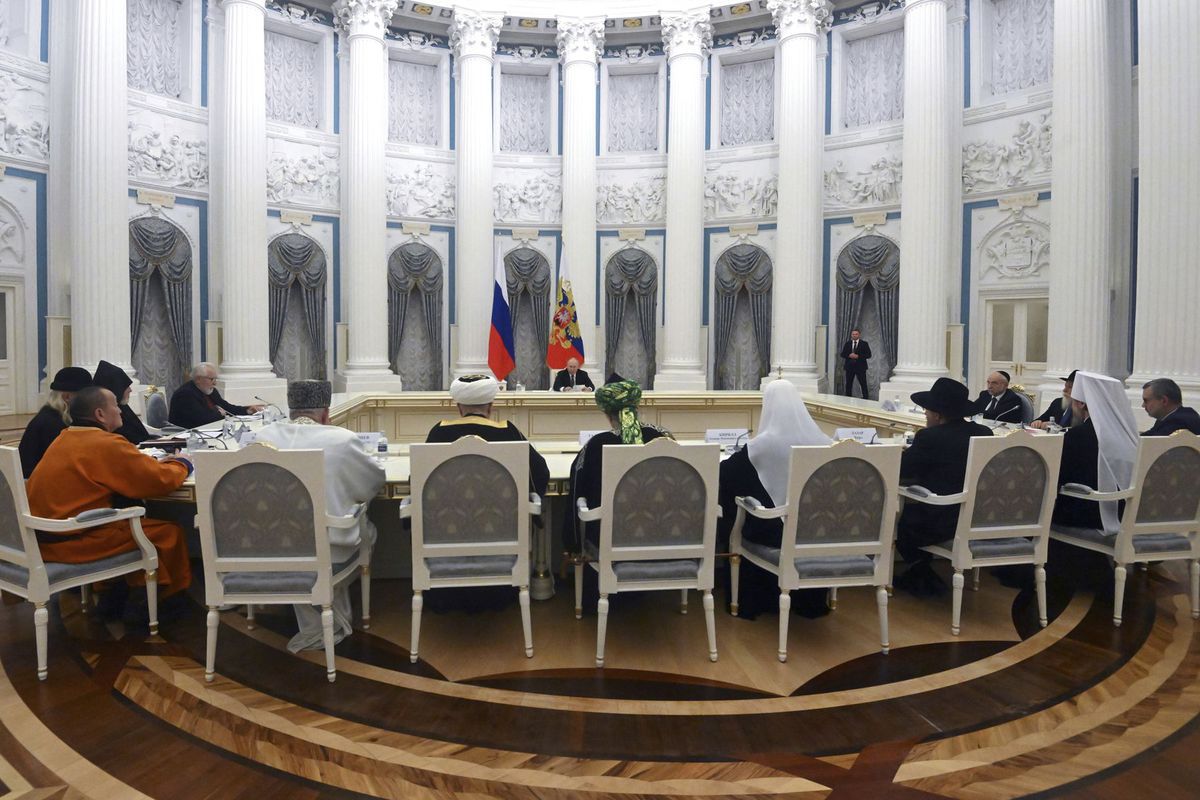 Putinov nový stôl. Ruský prezident Vladimir...