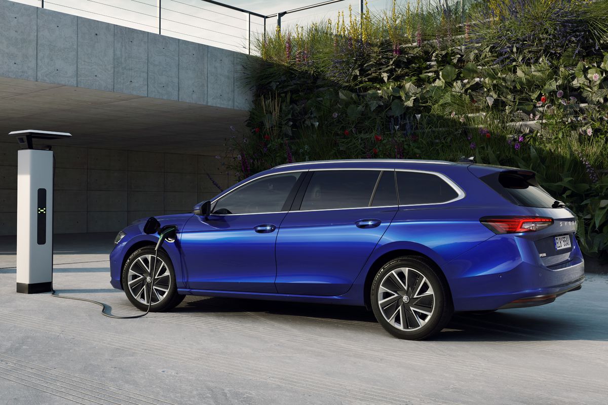 Plug-in hybrid prejde na jedno nabitie až 100...