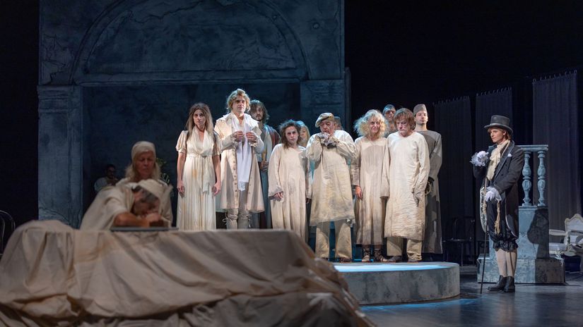 narodne divadlo Kosice marat sade  1 