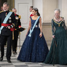 Španielsky kráľ Felipe a jeho manželka, španielska kráľovná Letizia a dánska kráľovná Margrethe (vpravo) 