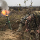 ukrajinskí vojaci, vojna na Ukrajine, zbrane,...