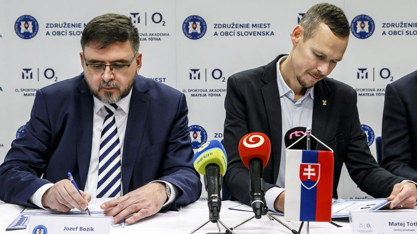 ZMOS šport memorandum podpis, Matej Tóth, Jozef...