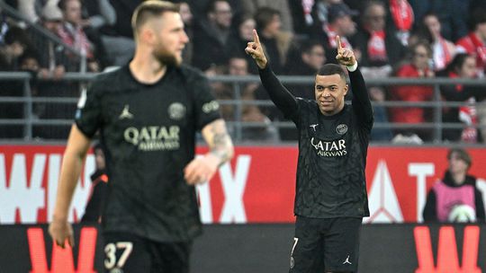 Mbappé bol opäť nezastaviteľný. Škriniar bol bez práce, hviezdny útočník zaznamenal čistý hetrik