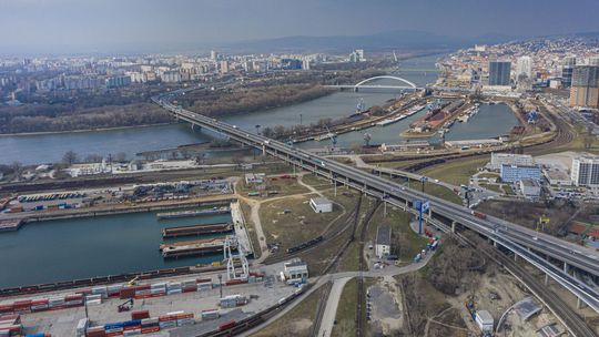 Už nie Prístavný most. Najvyťaženejším dopravným úsekom Slovenska je už iná časť D1