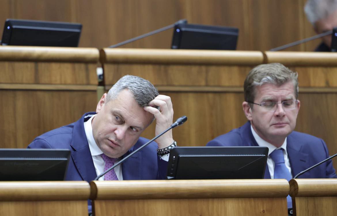 Andrej Danko a Peter Žiga počas rokovania...