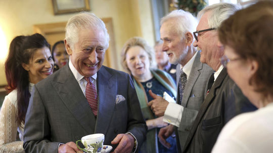 Na pôde domu King's Highgrove v Gloucestershire...