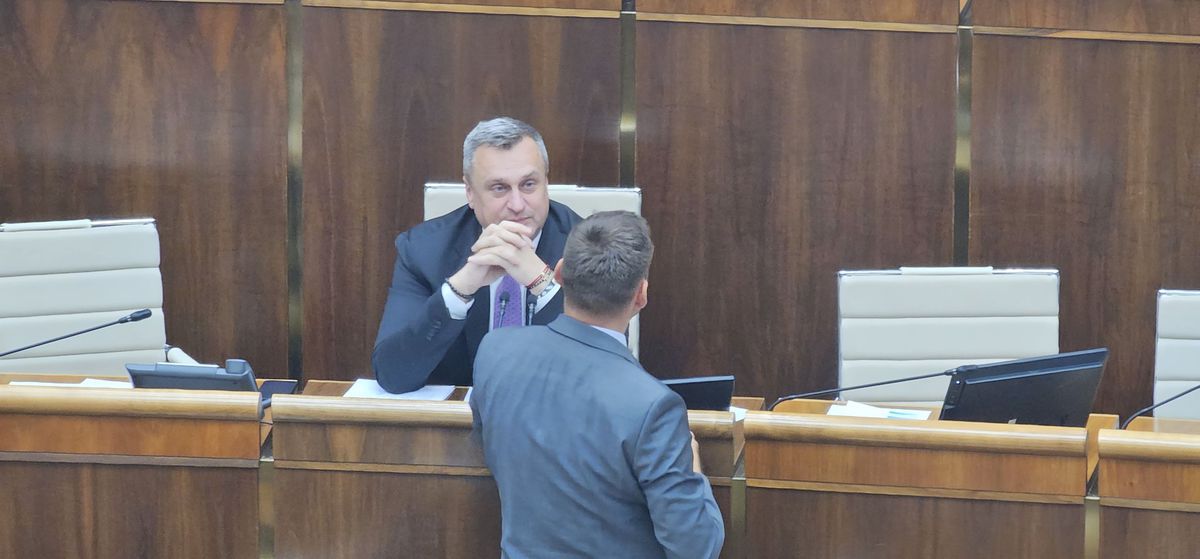 Andrej Danko (SNS) a minister Tomáš Taraba...