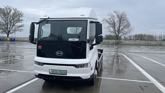BYD ETM6