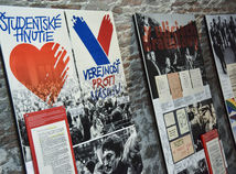 SR Bratislava november89 výstava archív dokumenty BAX