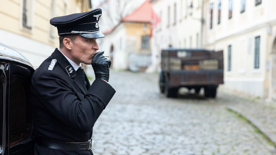 Ján Koleník v seriáli Dunaj, k vašim službám.