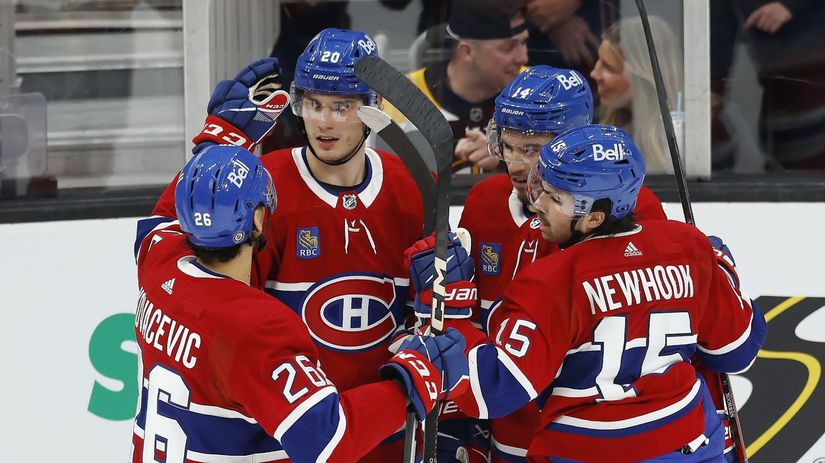 Oslava hráčov Montrealu - Slafkovský (20),...