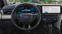 Toyota Camry Hybrid 2025 5