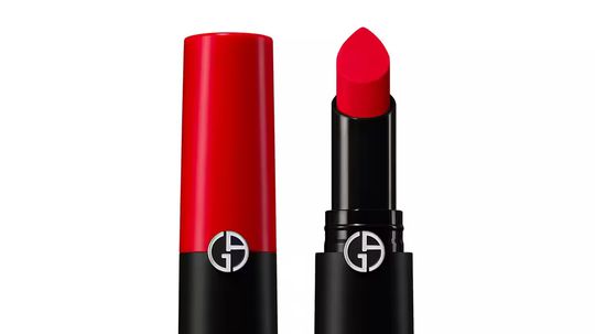 Žiarivý krémový rúž Lip Power Matte od Giorgio...