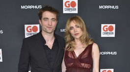 Robert Pattinson a jeho partnerka - speváčka a herečka Suki Waterhouse