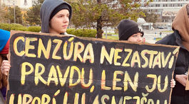 úrad vlády, protest, študenti, novinári