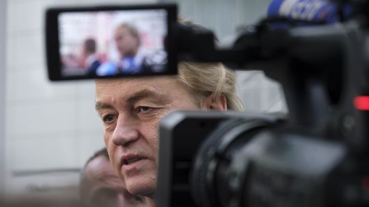 Politické zemetrasenie: Voľby v Holandsku vyhrala Wildersova krajne pravicová strana