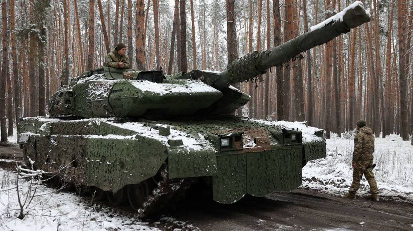 Švédsky tank Stridsvagn 122 (Leopard 2A5) z...