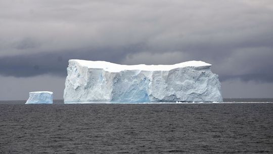 Najväčší ľadovec na svete je po viac ako 30 rokoch v pohybe