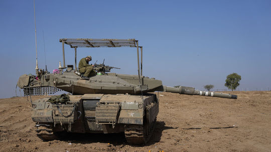 Tvrdé boje v Pásme Gazy pokračujú, armáda hovorí o 250 úderoch