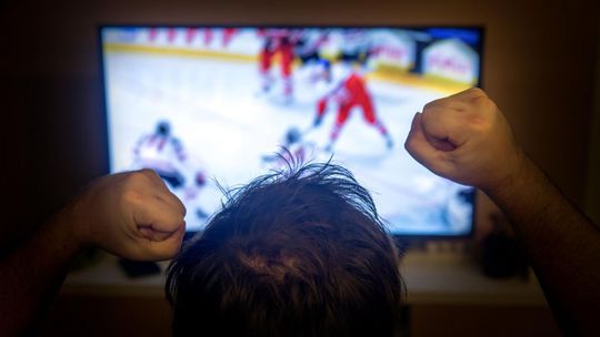 Najlukratívnejšie športy v RTVS sú minulosťou. Hokej a futbal si podelili súkromné televízie, telerozhlasu zostala len...