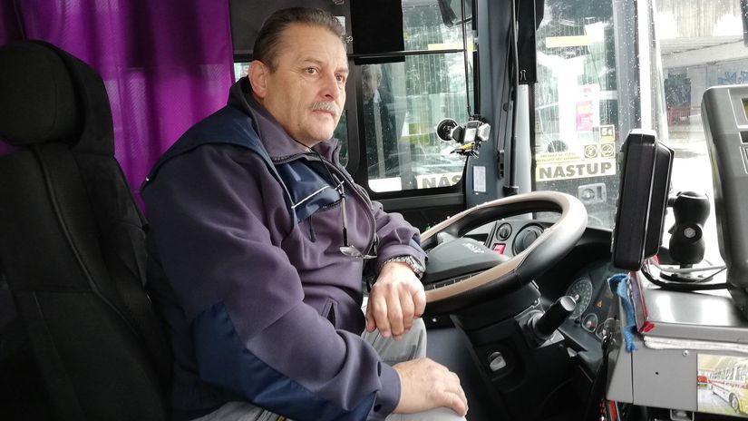 Vodič autobusu Ivan Pohanka hroziacu „stopku“...