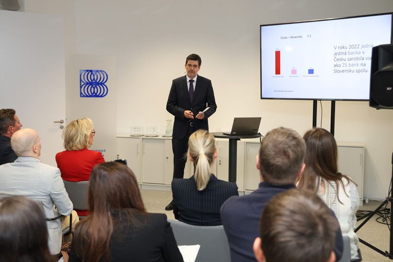 Marcel Laznia, analytik SBA