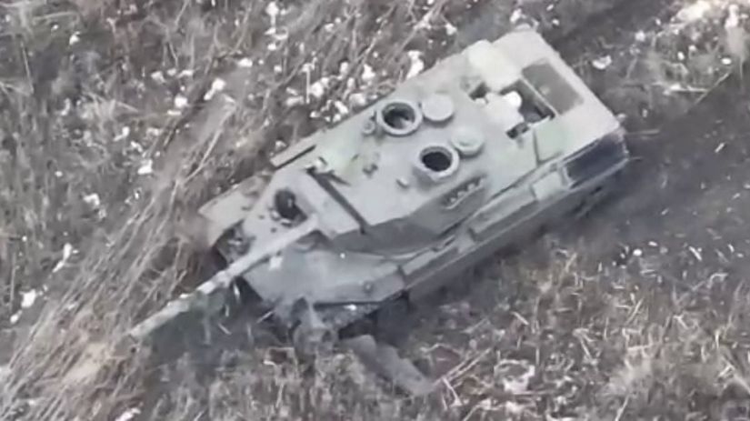 tank Leopard 1A5 zasiahnuty na Ukrajine