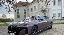 BMW M760e xDrive - test 2023