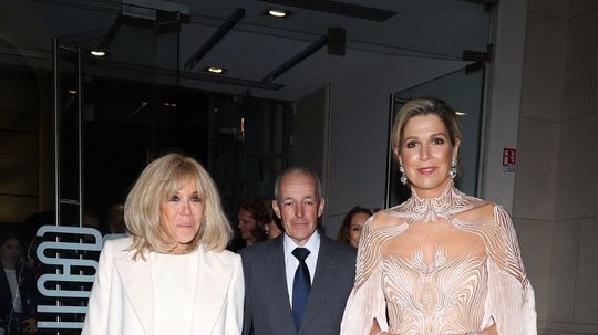 Holandská kráľovná Maxima (vpravo) a prvá dáma...