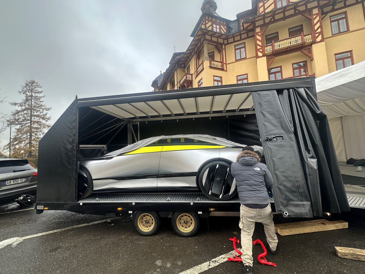 Na hriešne drahý koncept dohliadal po celý čas...