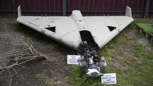 Drony Šáhid im na Ukrajine chystajú cestu: na čo si Rusi šetria rakety?