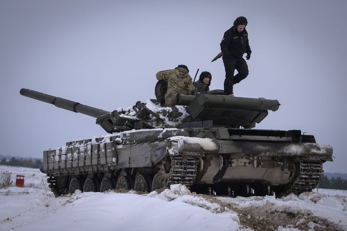 Ukrajinskí vojaci, tank, Ukrajina, zbrane, výcvik
