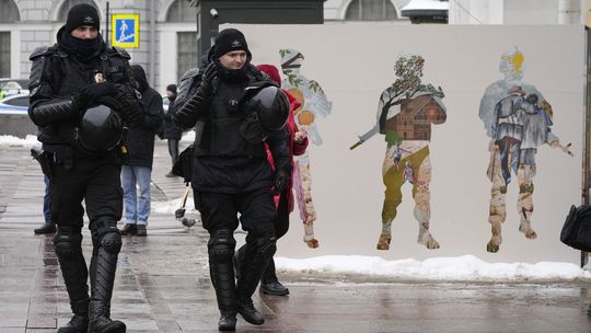 Krvavé dedičstvo invázie: navrátilci z Ukrajiny majú v Rusku na svedomí vyše 1000 obetí, súdy ich chránia