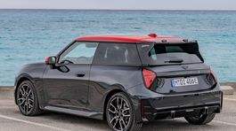 Mini Cooper SE JCW 3