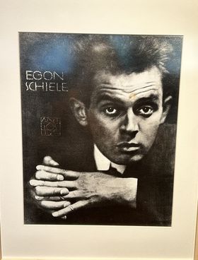 Egon Schiele na snímke Antona Josefa Trčku z...