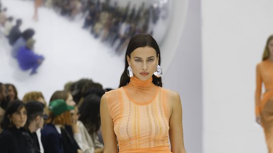 Modelka Irina Shayk v kreácii Missoni na...