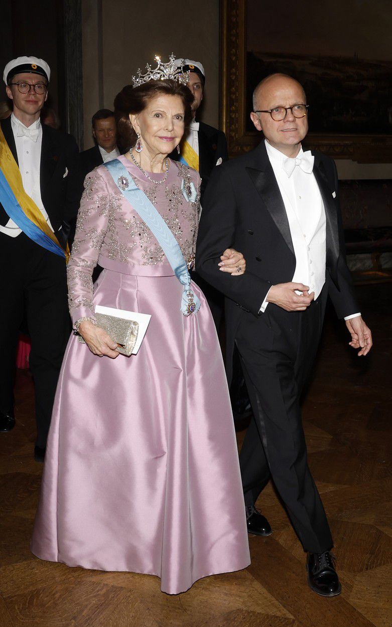 Švédska kráľovná Silvia a Vidar Helgesen z...