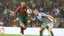 21. Denis Vavro