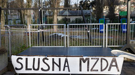 Zamestnanci banky UniCredit Bank v Bratislave...