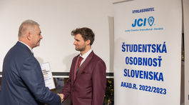 Fridrich Egyenes z Elektrotechnického ústavu...