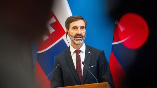 Blanár: Odloženie konzultácií s vládou ČR je vstup do kampane. Zelenského mierový plán nemá šancu na úspech