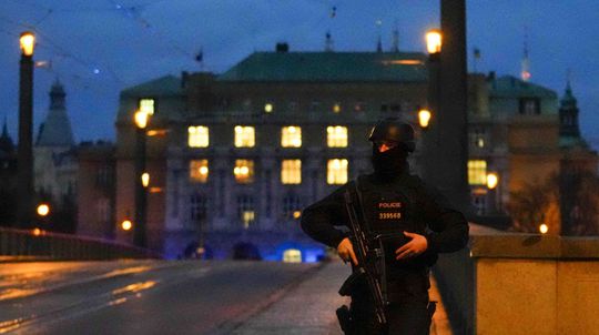 Poplach na univerzite v Brne: Na deň otvorených dverí prišiel muž s nabitou zbraňou